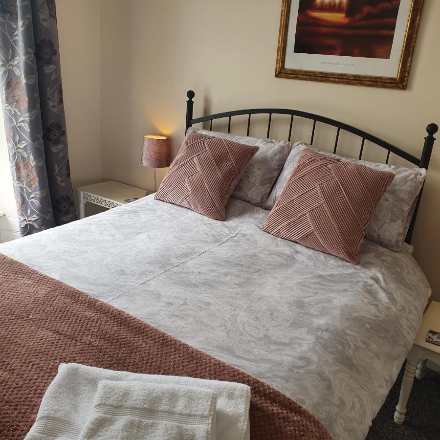 Pendyffryn Manor Bed & Breakfast Little Haven Exterior photo