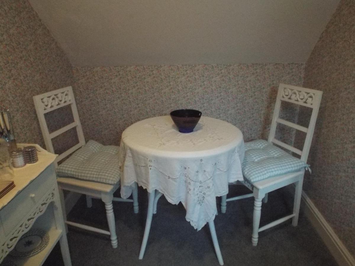 Pendyffryn Manor Bed & Breakfast Little Haven Exterior photo